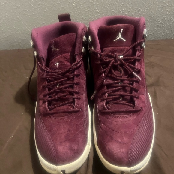 Jordan Athletic Shoes in Burgundy and White Retro 12 Bordeaux Nike - Picture 7 of 9